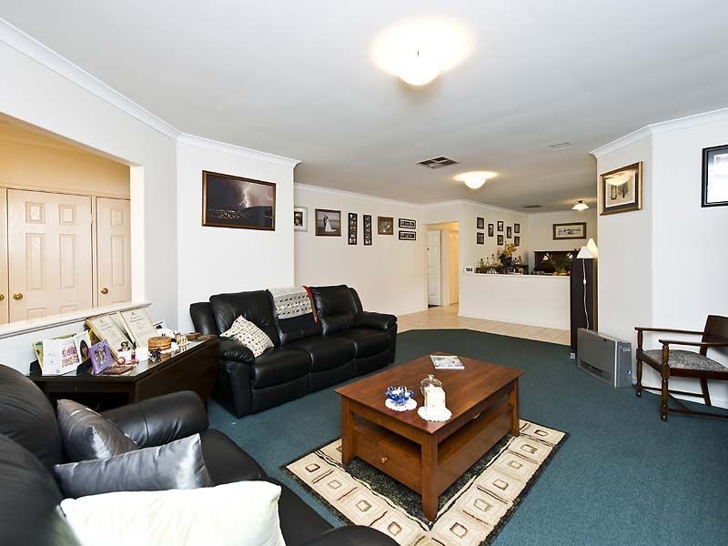 17 Babbler Court, Maida Vale WA 6057