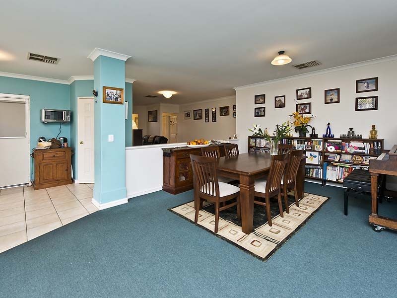 17 Babbler Court, Maida Vale WA 6057