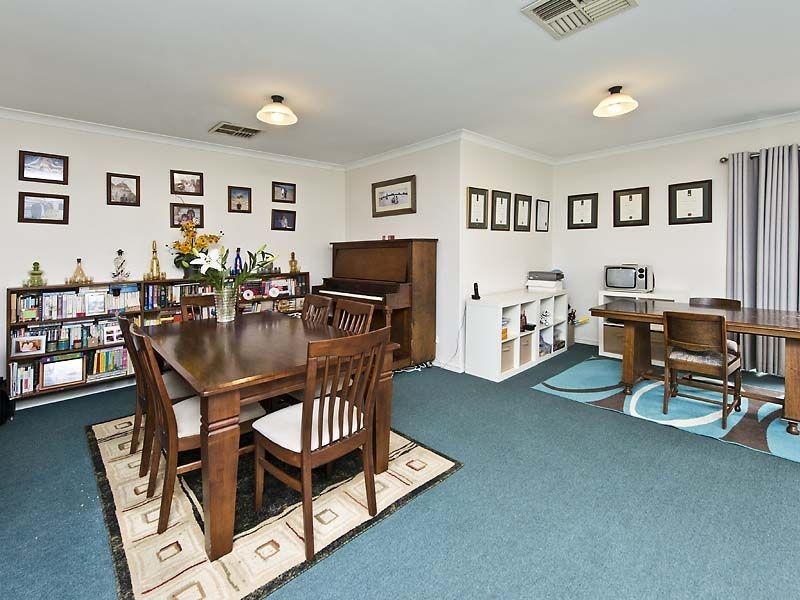 17 Babbler Court, Maida Vale WA 6057