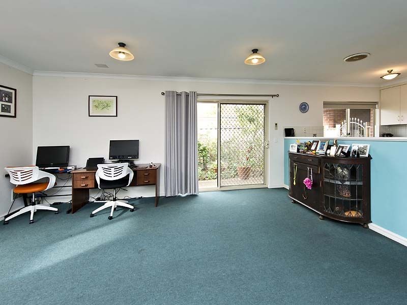 17 Babbler Court, Maida Vale WA 6057