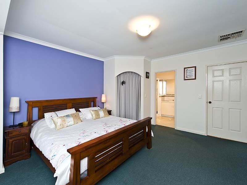 17 Babbler Court, Maida Vale WA 6057