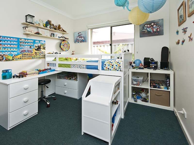 17 Babbler Court, Maida Vale WA 6057