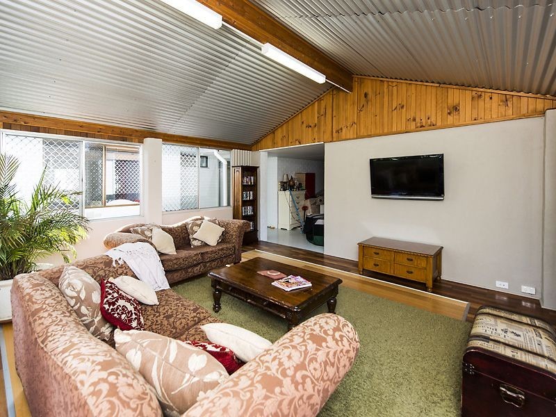 28 Albert Road, Lesmurdie WA 6076