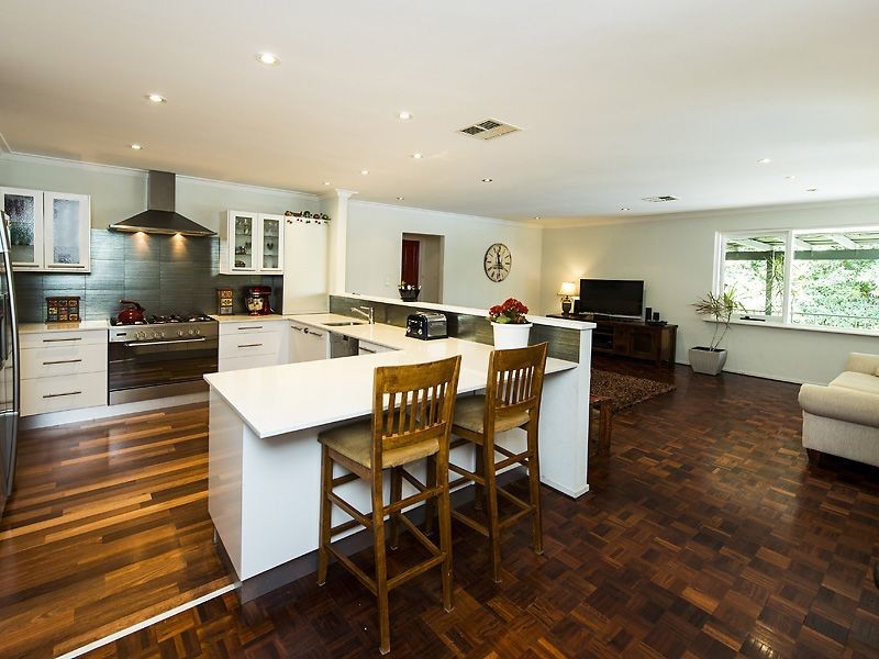 28 Albert Road, Lesmurdie WA 6076