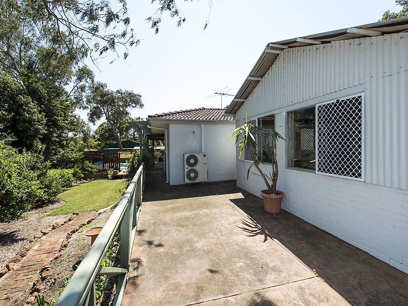 28 Albert Road, Lesmurdie WA 6076