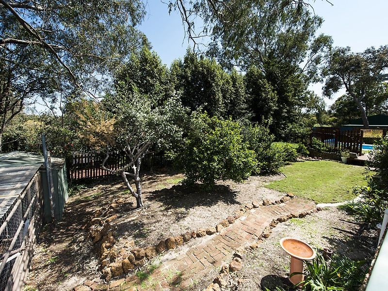 28 Albert Road, Lesmurdie WA 6076