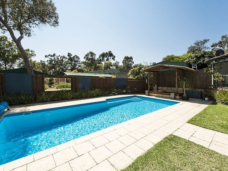 28 Albert Road, Lesmurdie WA 6076