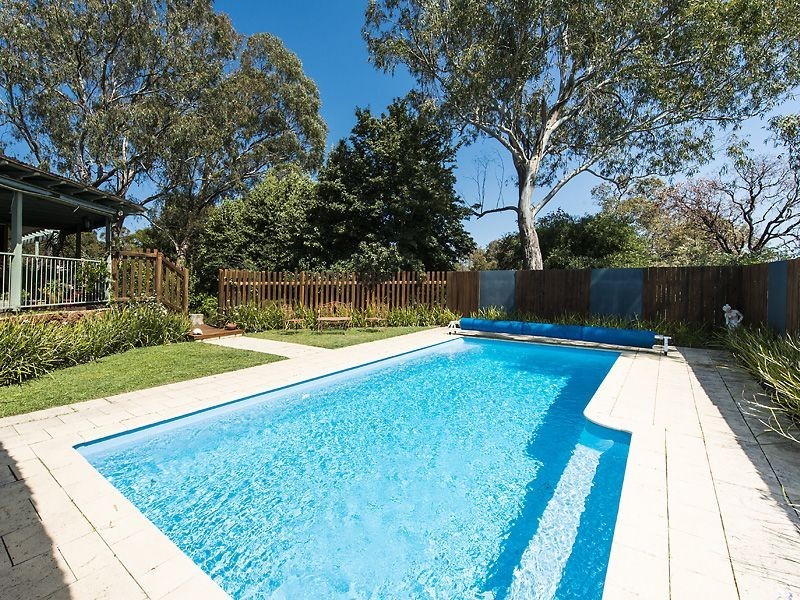 28 Albert Road, Lesmurdie WA 6076