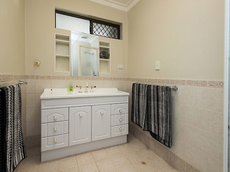 28 Albert Road, Lesmurdie WA 6076