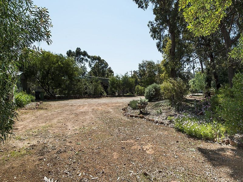 28 Albert Road, Lesmurdie WA 6076