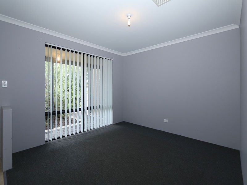 7 Jordan Place, Wattle Grove WA 6107