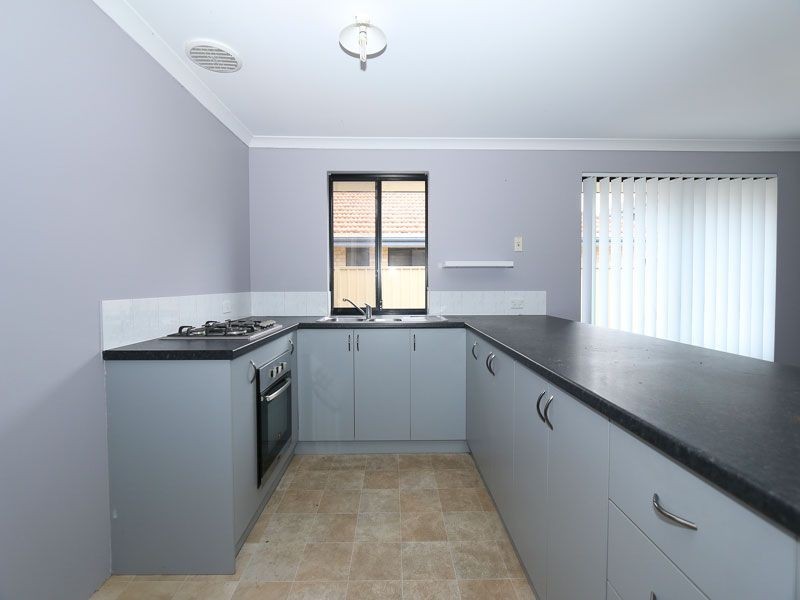 7 Jordan Place, Wattle Grove WA 6107