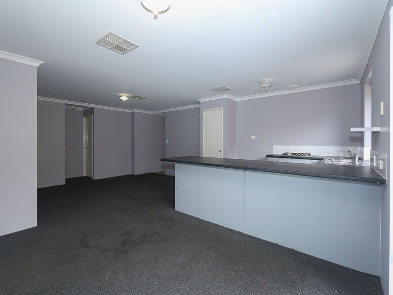 7 Jordan Place, Wattle Grove WA 6107