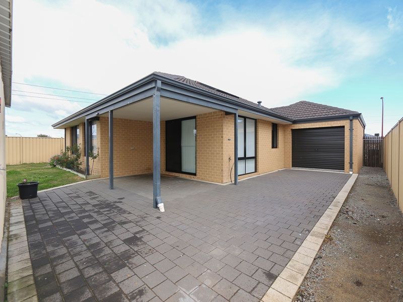 7 Jordan Place, Wattle Grove WA 6107