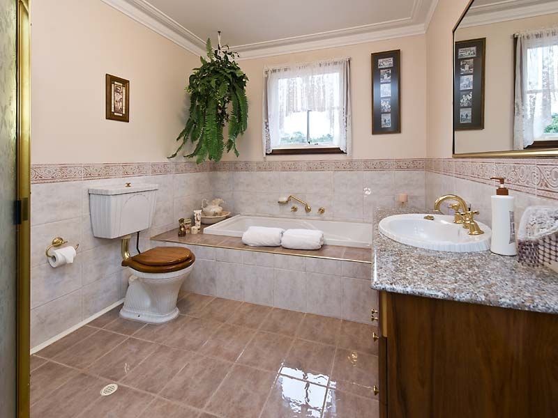 59 John Farrant Drive, Gooseberry Hill WA 6076