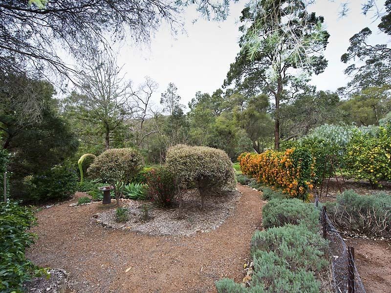 59 John Farrant Drive, Gooseberry Hill WA 6076