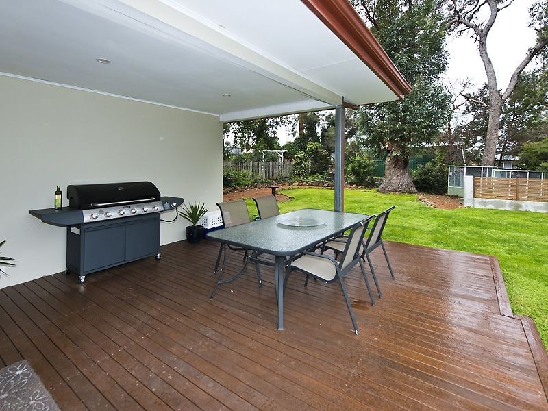 23 Winjana Road, Lesmurdie WA 6076