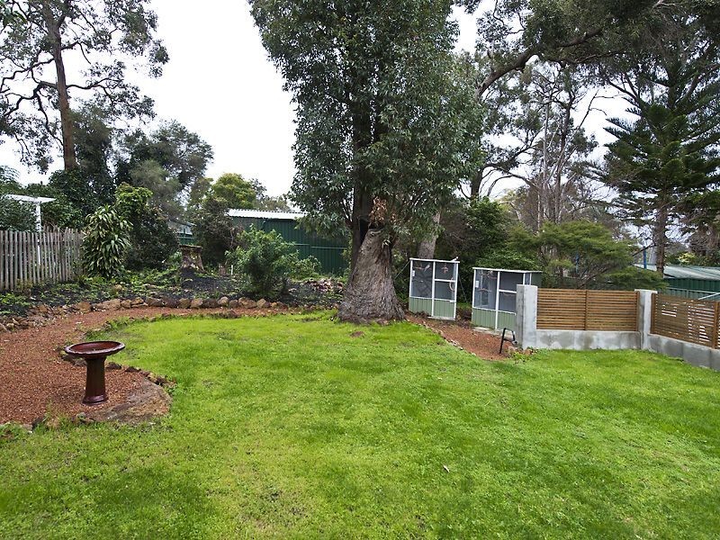 23 Winjana Road, Lesmurdie WA 6076