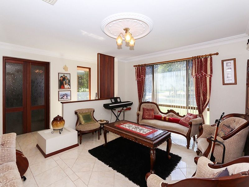 196 Brewer Road, Maida Vale WA 6057