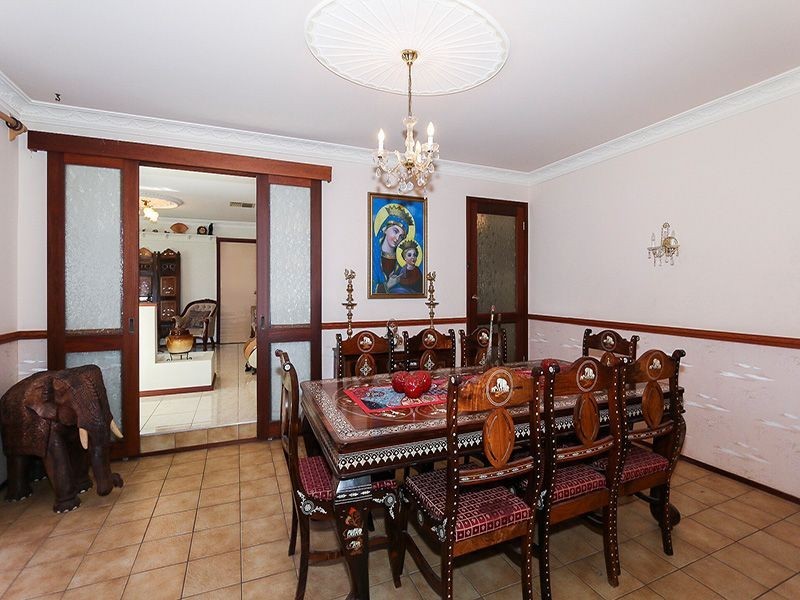 196 Brewer Road, Maida Vale WA 6057