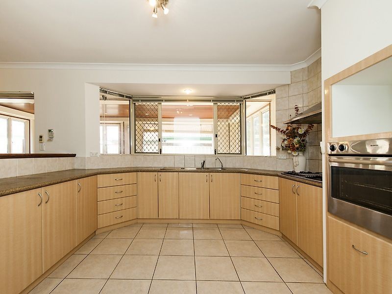 7 Buttercup Crescent, High Wycombe WA 6057