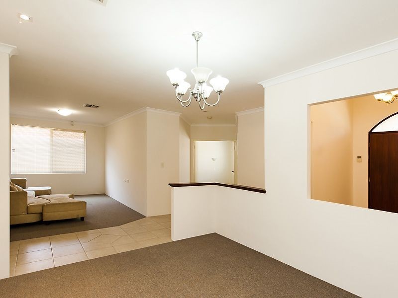 7 Buttercup Crescent, High Wycombe WA 6057