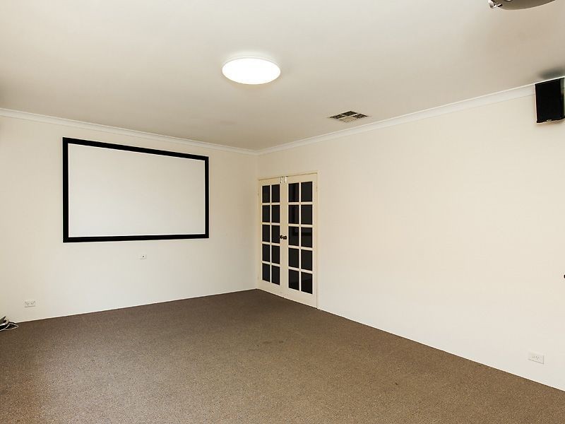 7 Buttercup Crescent, High Wycombe WA 6057