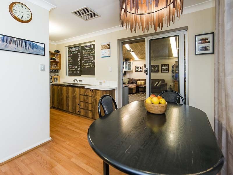 6 Aralia Way, Forrestfield WA 6058