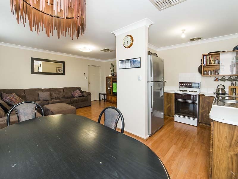 6 Aralia Way, Forrestfield WA 6058