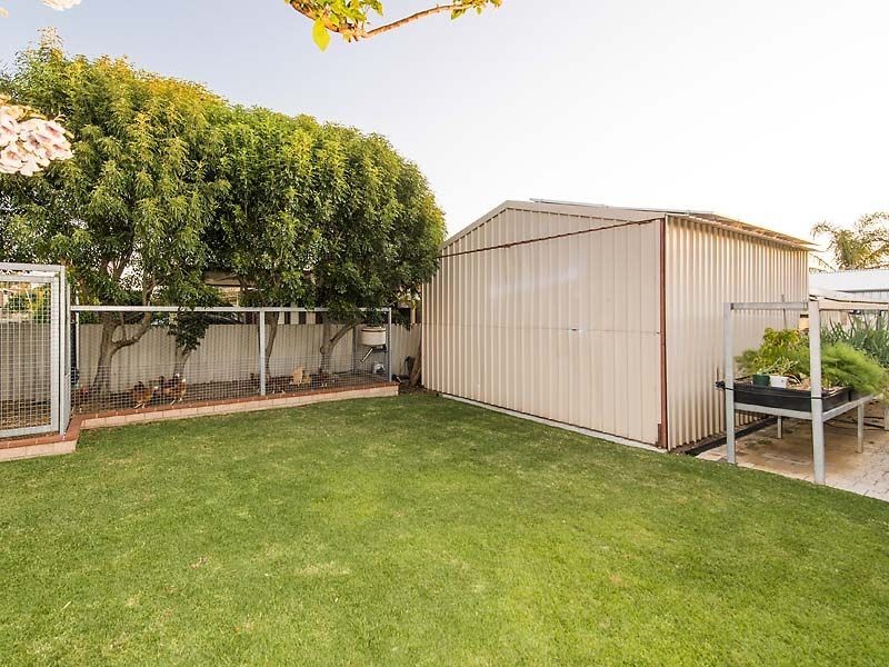 6 Aralia Way, Forrestfield WA 6058