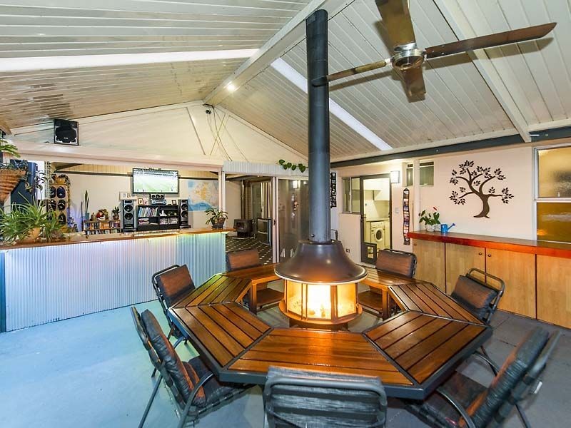 6 Aralia Way, Forrestfield WA 6058