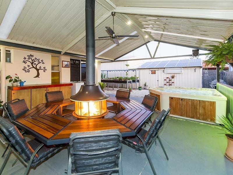 6 Aralia Way, Forrestfield WA 6058