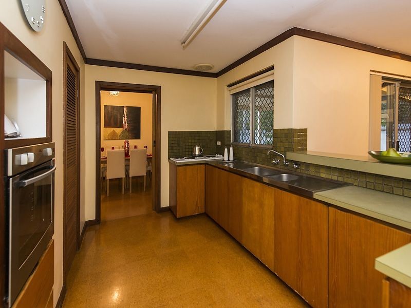 11 Alexander Close, Lesmurdie WA 6076