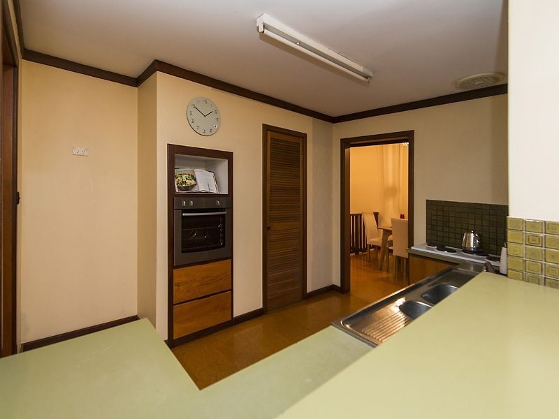 11 Alexander Close, Lesmurdie WA 6076