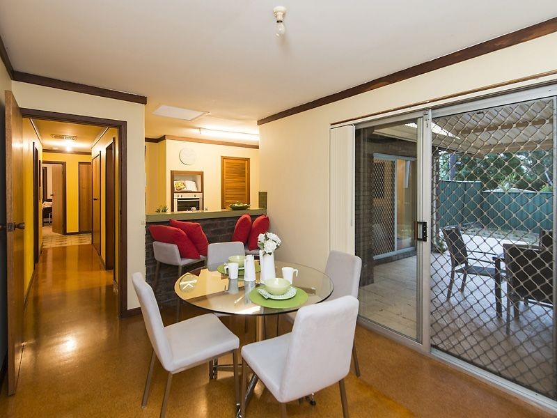 11 Alexander Close, Lesmurdie WA 6076