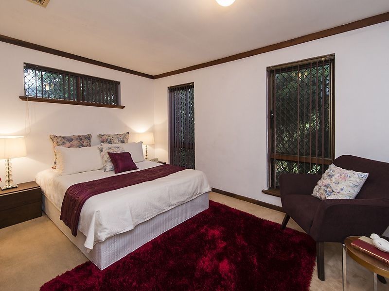 11 Alexander Close, Lesmurdie WA 6076