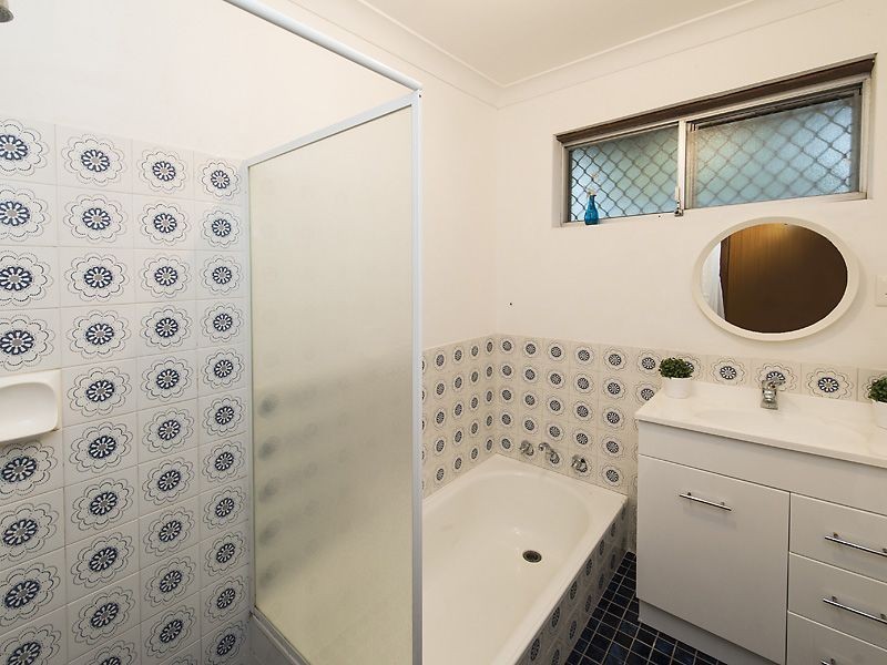 11 Alexander Close, Lesmurdie WA 6076