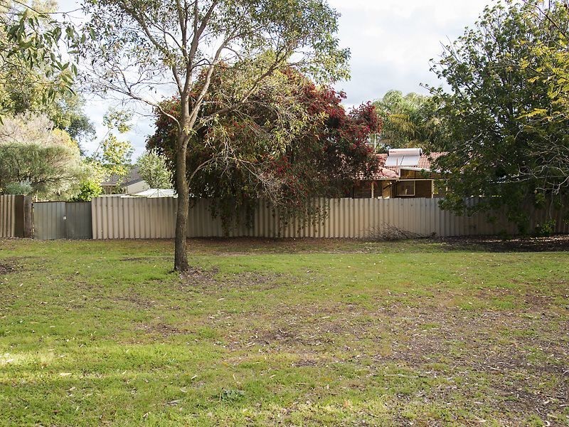 11 Alexander Close, Lesmurdie WA 6076