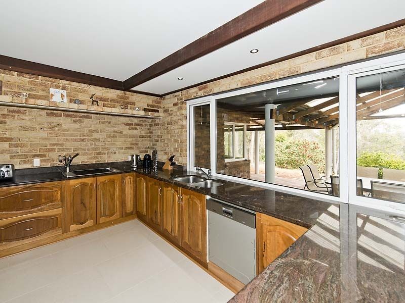 495 Flora Road, Hovea WA 6071