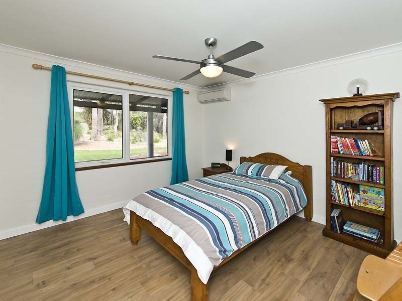 495 Flora Road, Hovea WA 6071