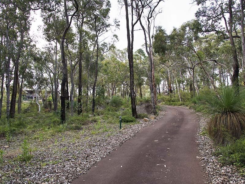 495 Flora Road, Hovea WA 6071