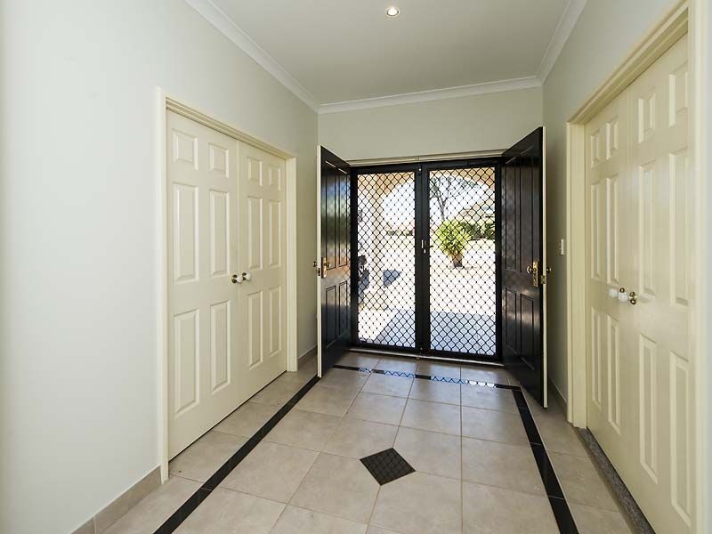 15 Hybanthus Avenue, High Wycombe WA 6057