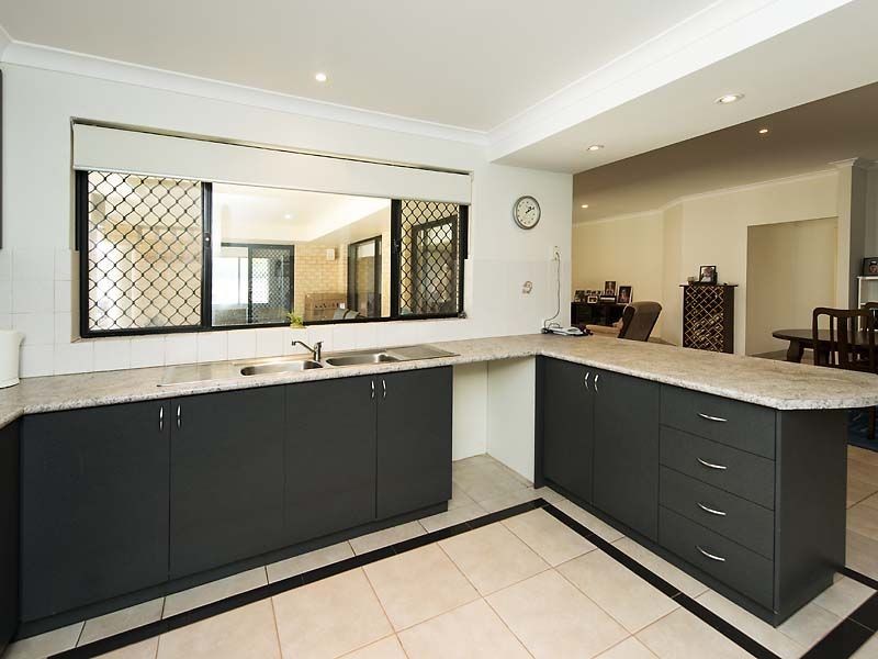 15 Hybanthus Avenue, High Wycombe WA 6057