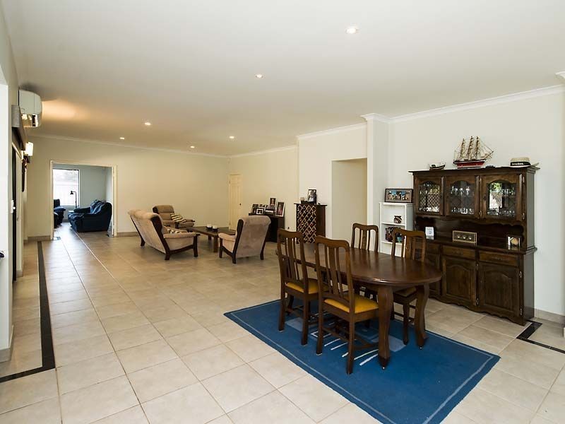 15 Hybanthus Avenue, High Wycombe WA 6057