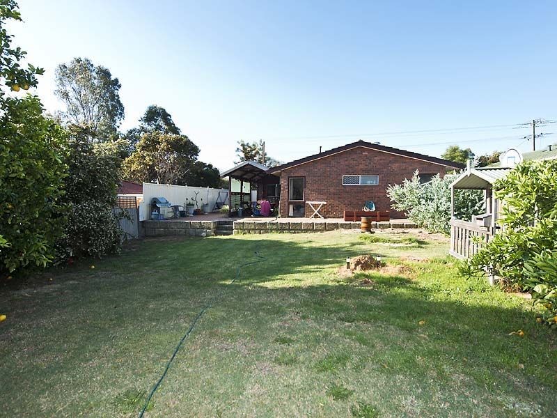 7 Glyde Road, Lesmurdie WA 6076