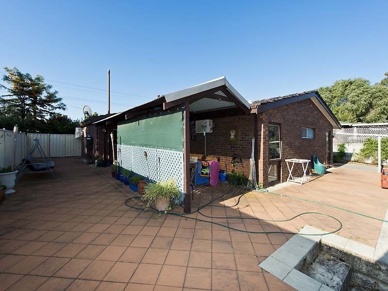 7 Glyde Road, Lesmurdie WA 6076