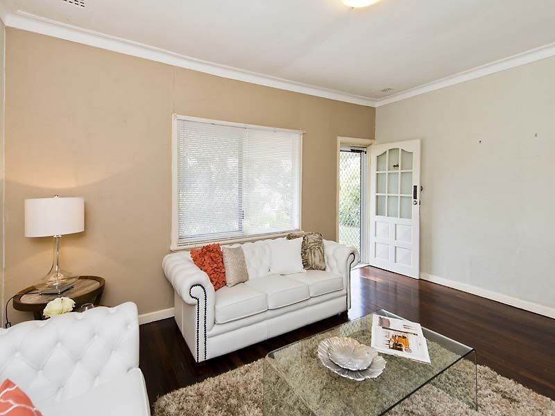 24 Ewart Street, Midvale WA 6056