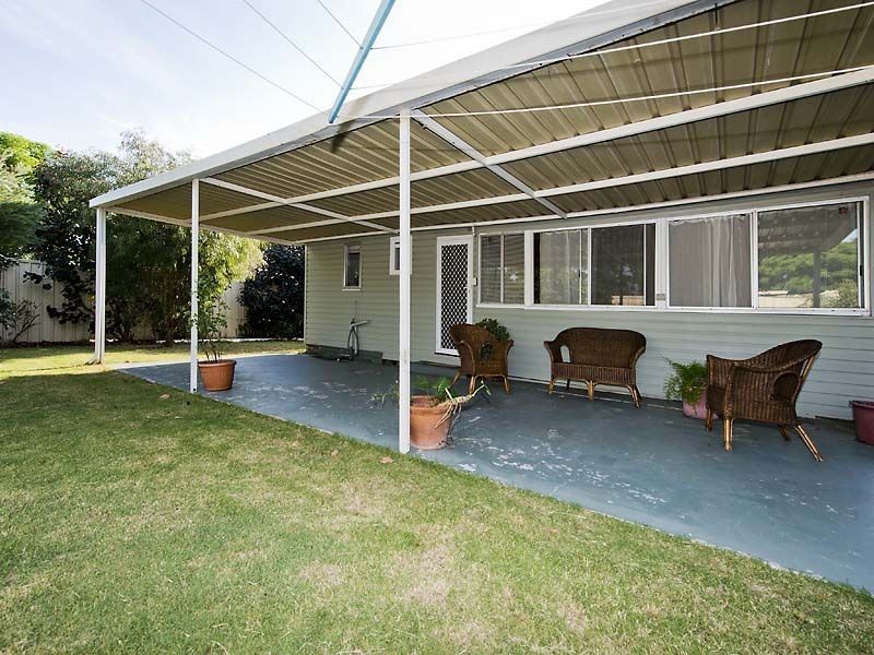 24 Ewart Street, Midvale WA 6056