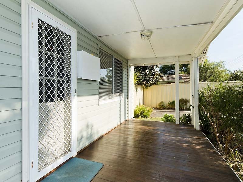 24 Ewart Street, Midvale WA 6056