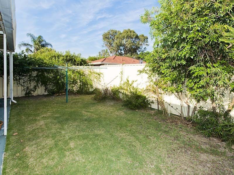 24 Ewart Street, Midvale WA 6056